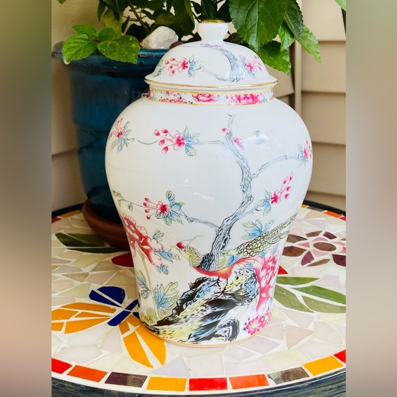 VesseL USA Other - NWT Hand Painted Urn/Vessel Featuring Pheasants,Flowers,Foliage,Detailed Designs